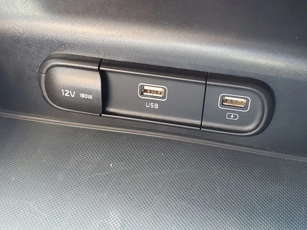 Used 2023 Black Kia LXS image 22
