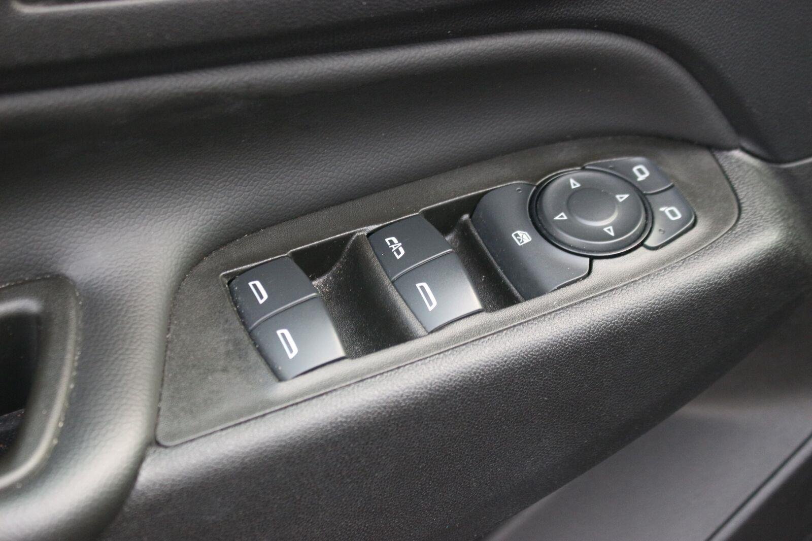 Used 2024 Lakeshore Blue Metallic Chevrolet LT image 12