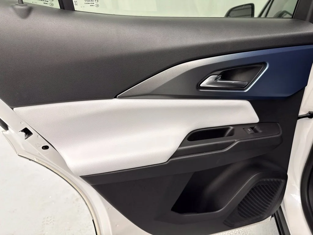 Used 2024 White Chevrolet LT image 16