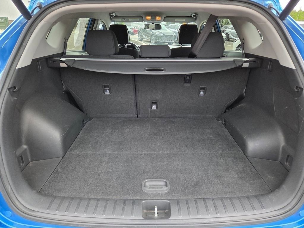 Used 2016 Caribbean Blue Hyundai Sport image 26