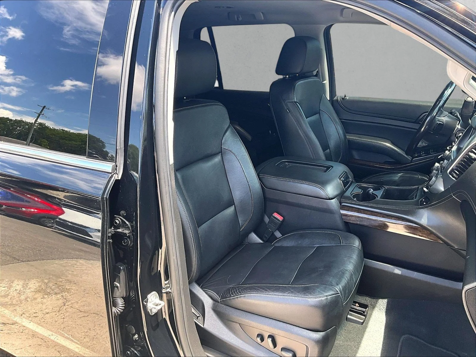 Used 2019 Black Chevrolet LT image 9