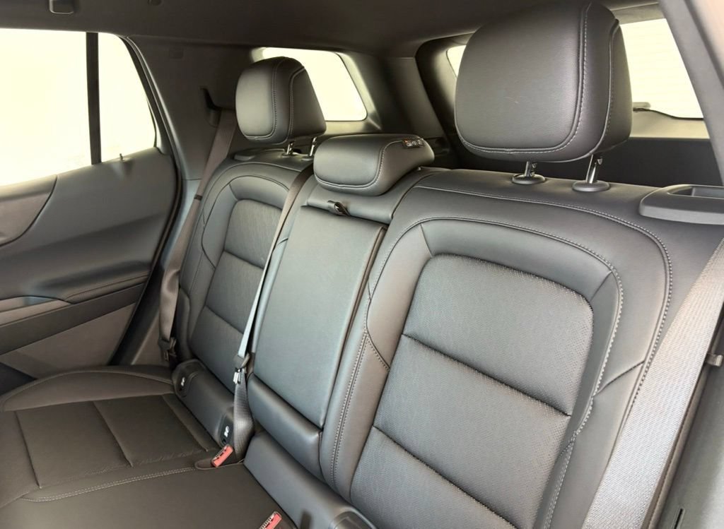 2027 Chevrolet Equinox LT - Photo 28