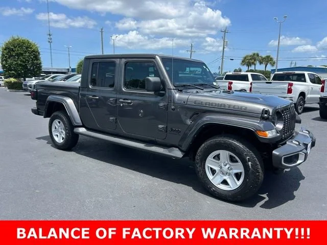 2023 Jeep Gladiator Sport S's photo