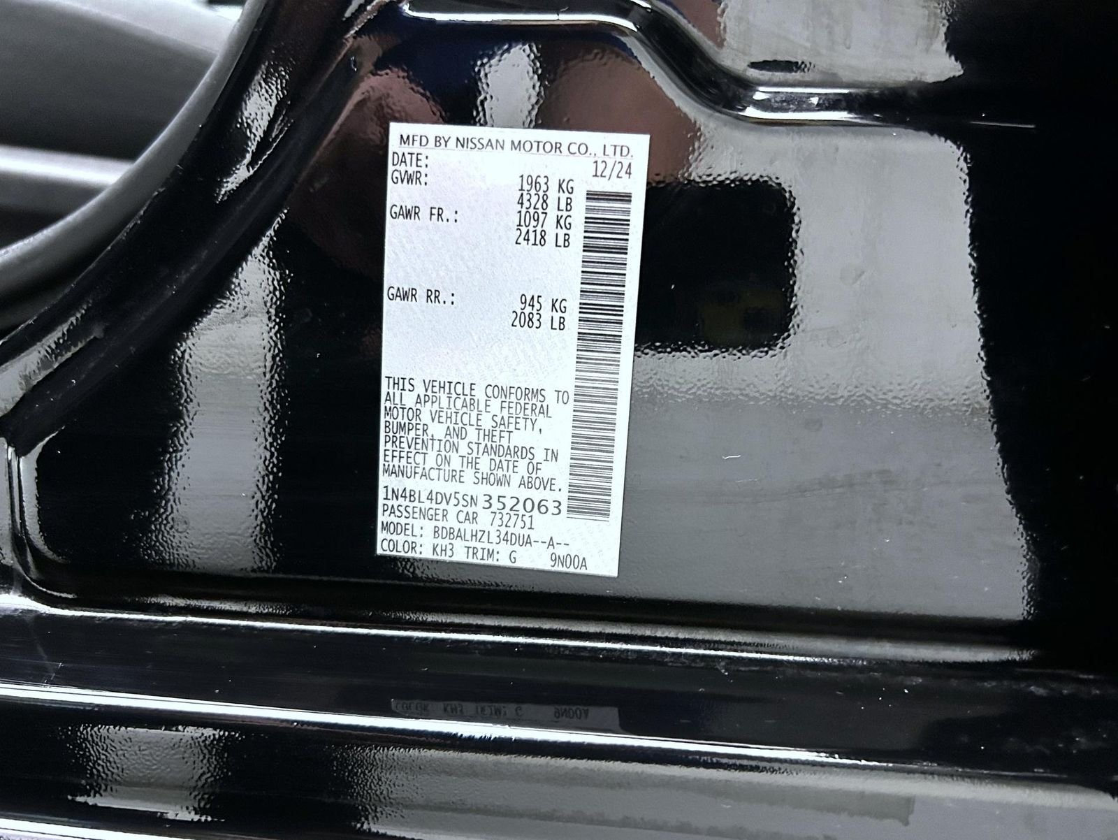 Used 2025 Black Nissan 2.5 SV image 25