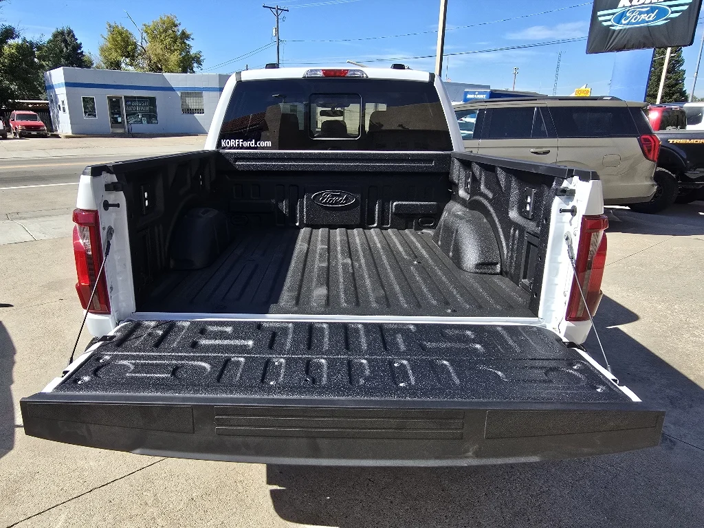 New 2026 White Ford XLT image 33