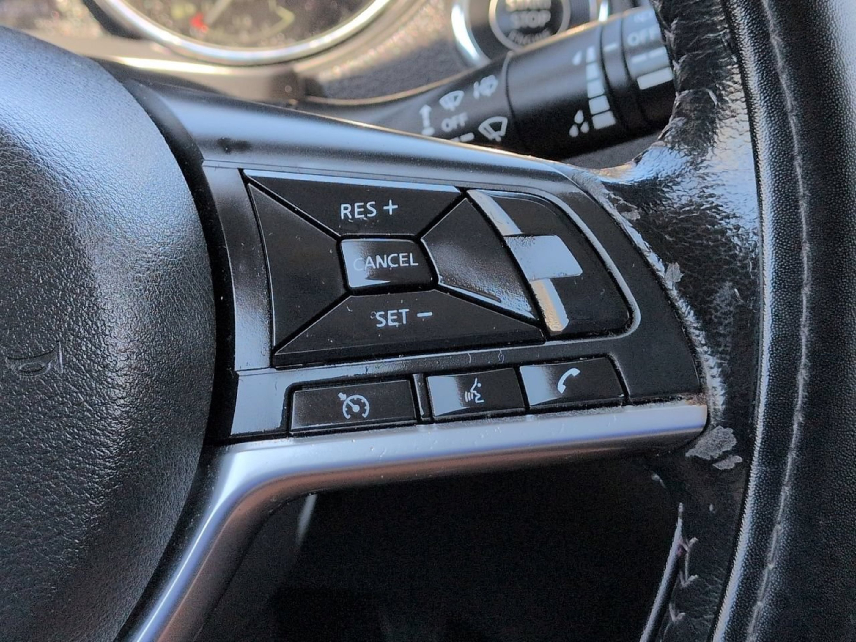 Used 2020 Magnetic Black Pearl Nissan SV image 31