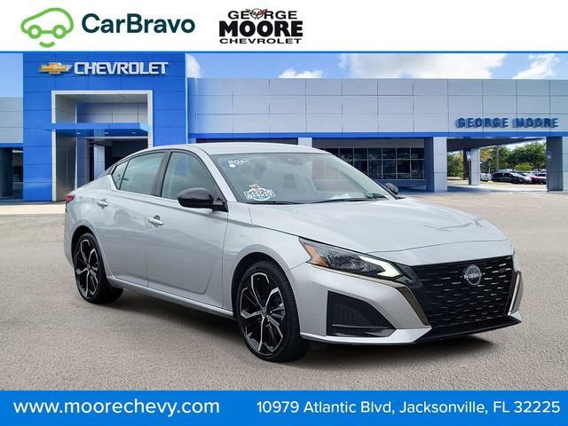 2025 Nissan Altima SR