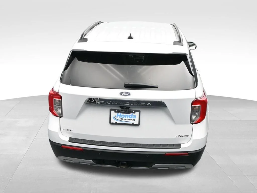 Used 2023 Oxford White Ford XLT image 29