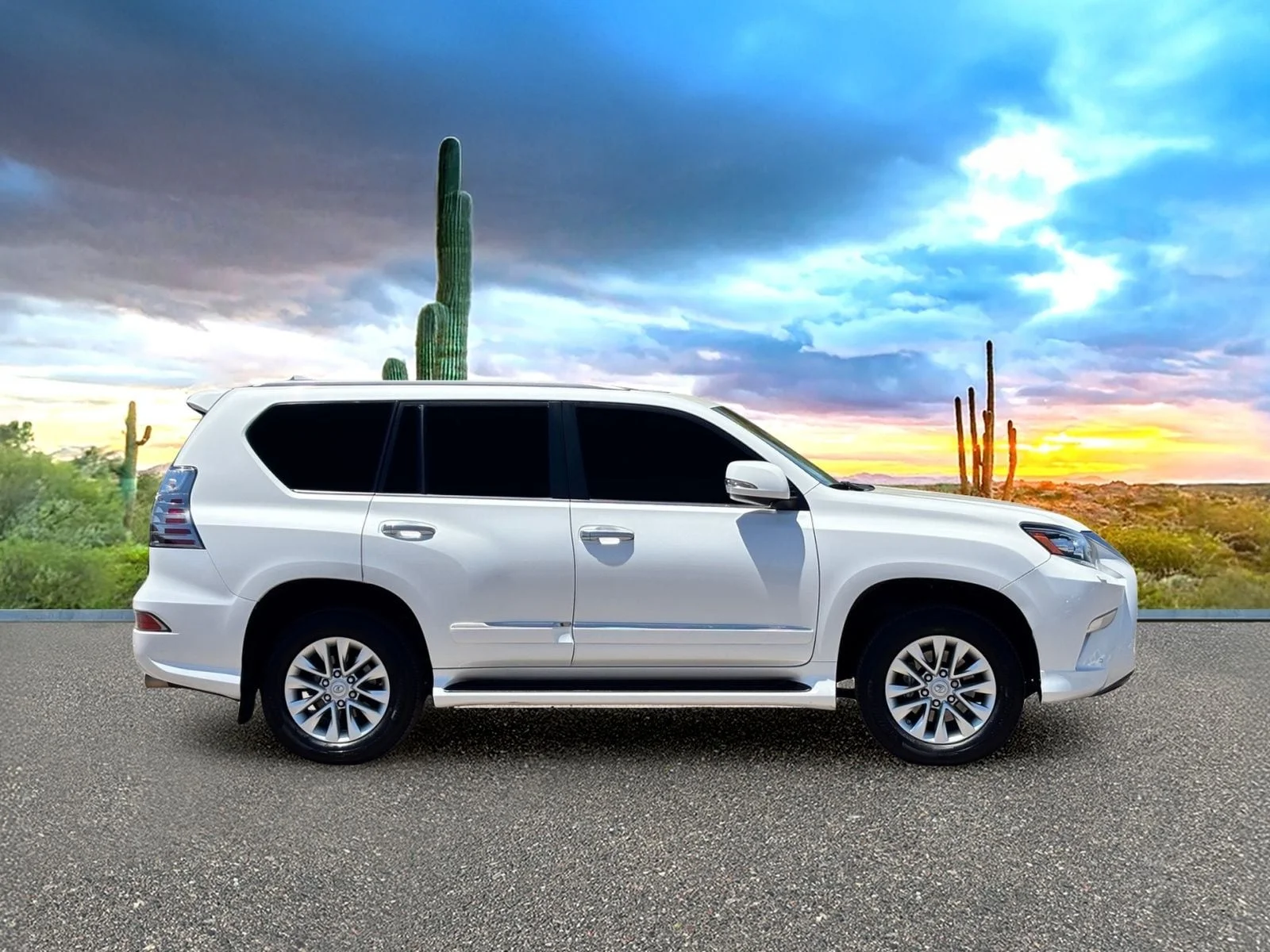 Used 2019 Starfire Pearl Lexus 460 image 5