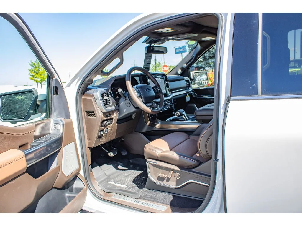 New 2026 Star White Metallic Tri-Coat Ford King Ranch image 32