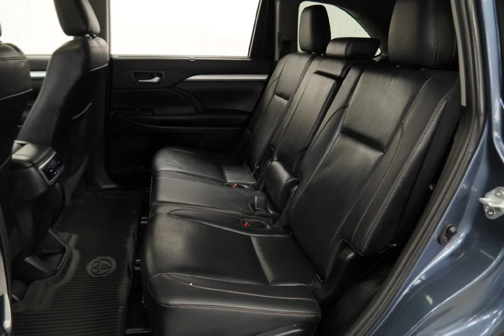 Used 2019 Blue Toyota XLE image 20