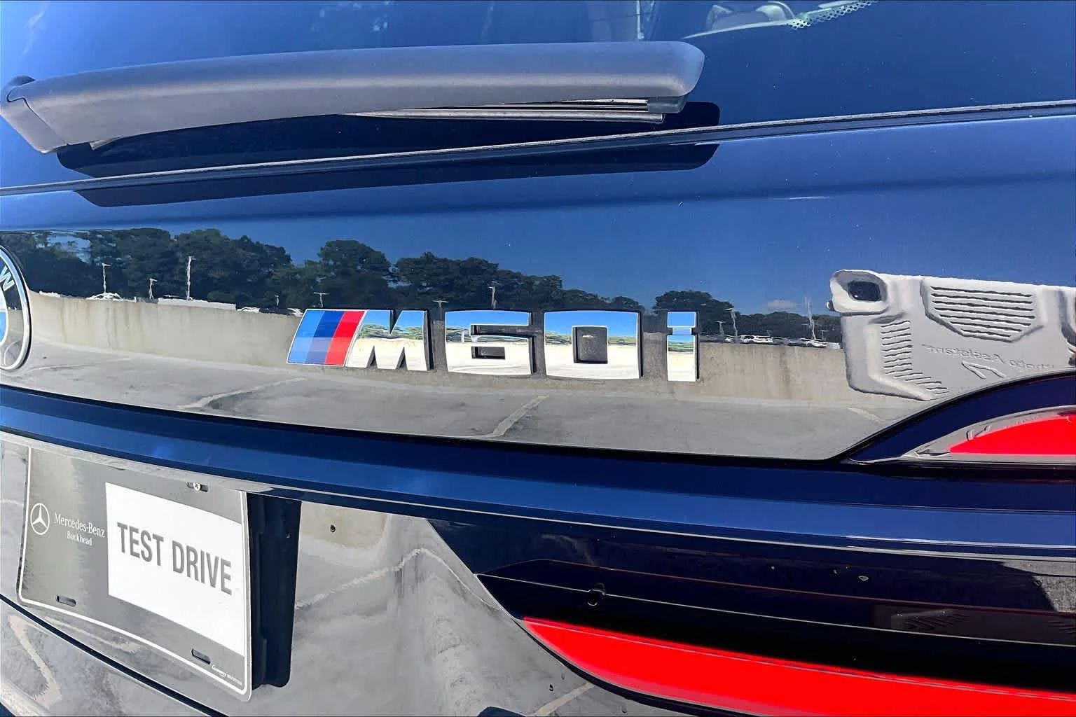 Used 2024 Black Sapphire Metallic BMW M60i image 10