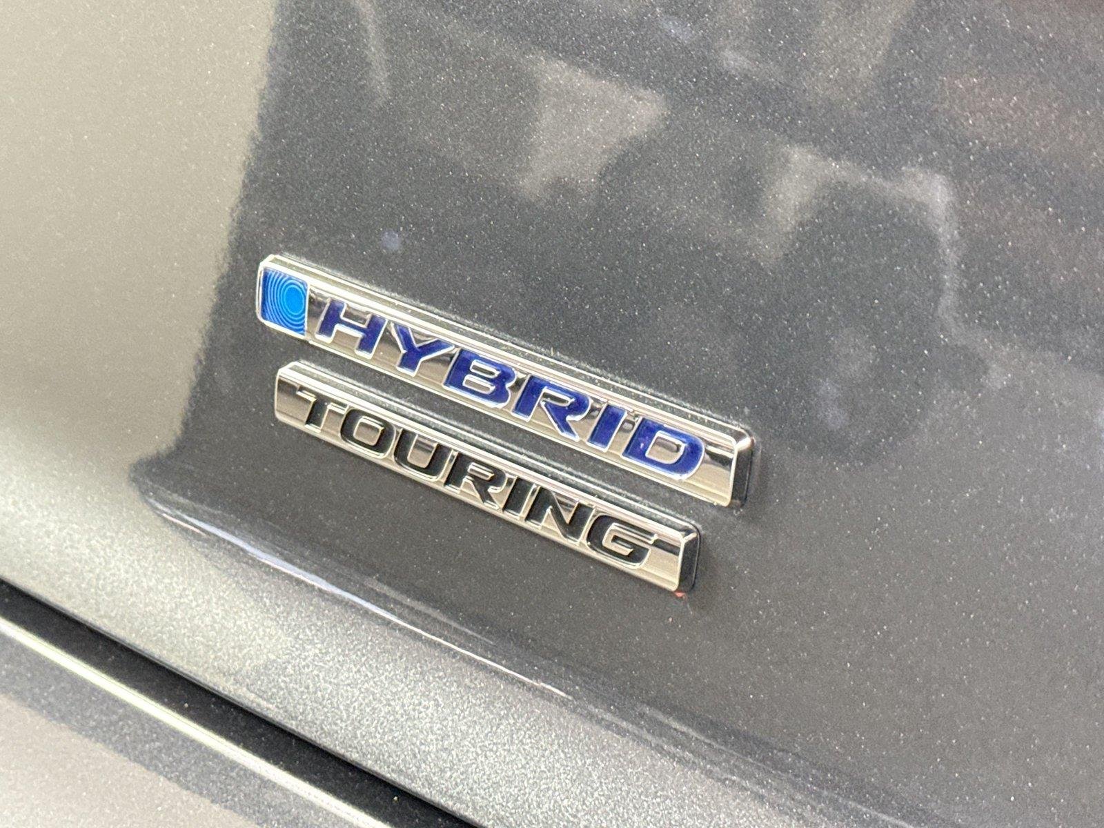 Used 2024 Meteorite Gray Metallic Honda Touring image 15