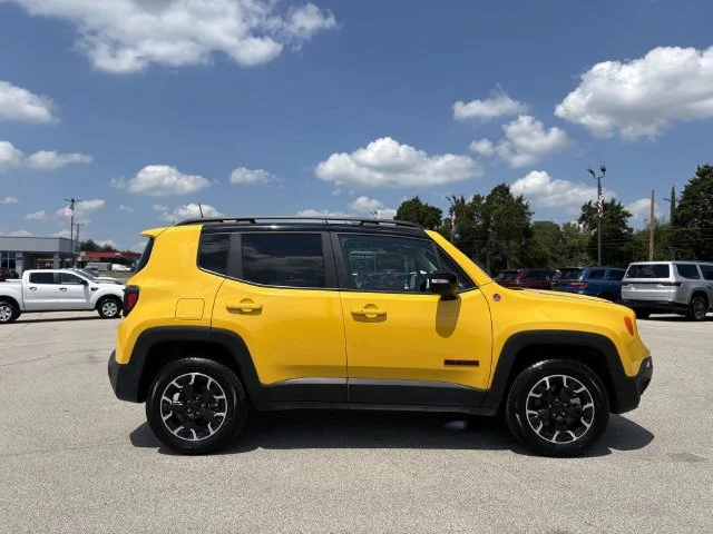 2023 Jeep Renegade Trailhawk - Photo 21