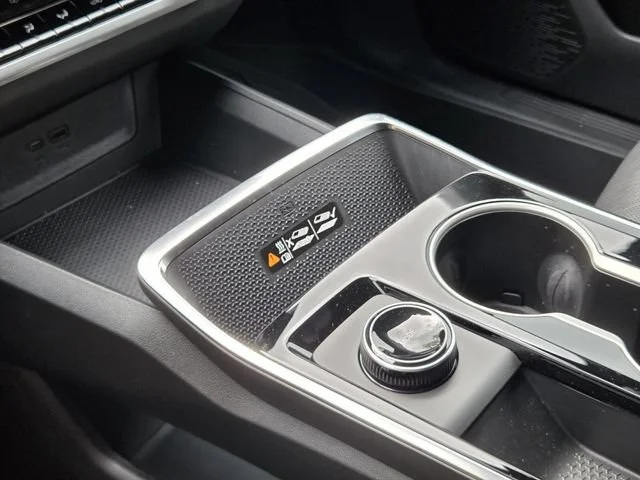 New 2026 Mosaic Black Metallic Chevrolet LT image 30
