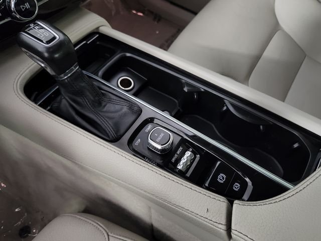 2016 Volvo XC90 Momentum - Photo 30