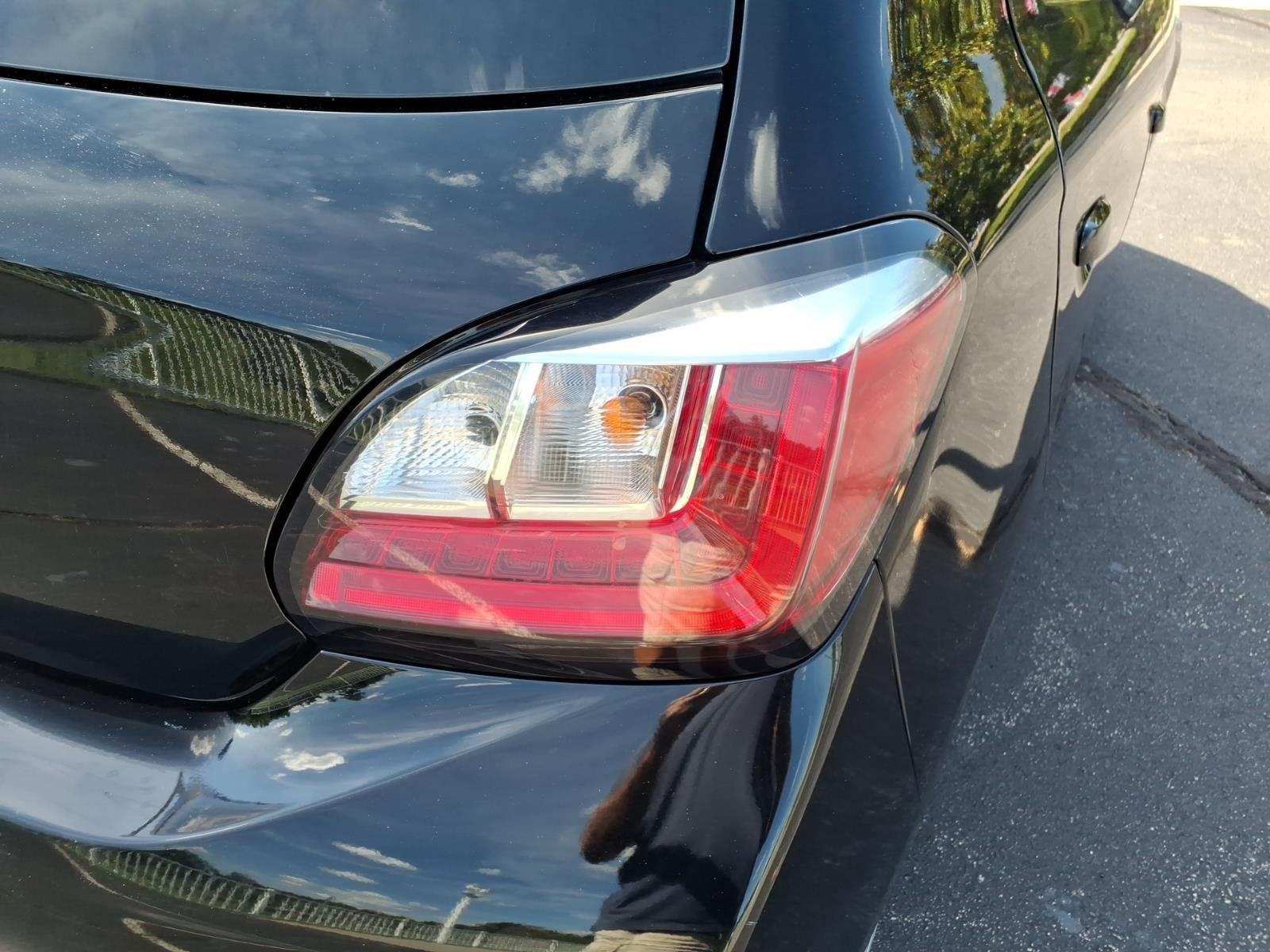 Used 2024  MITSUBISHI  image 16