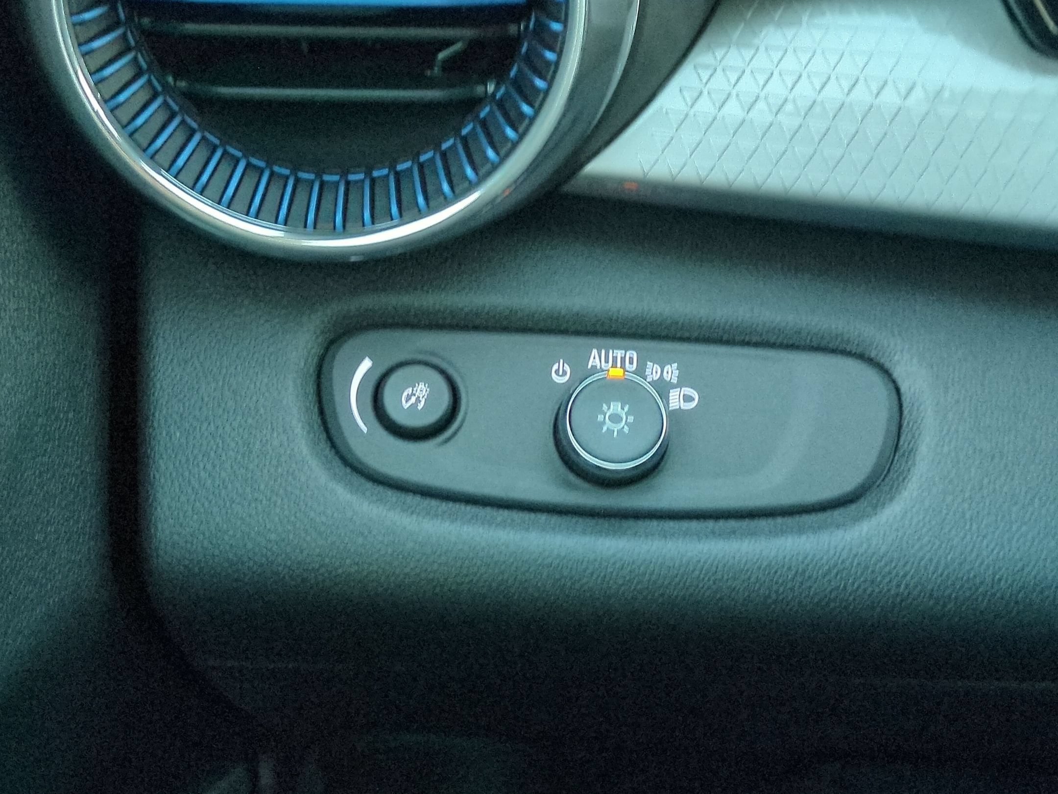 2026 Chevrolet Trax LT - Photo 26