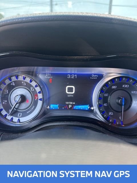 Used 2017 White Chrysler S image 7