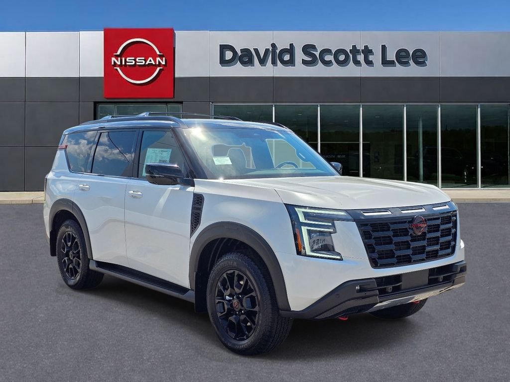 New 2026 Aspen White TriCoat / Super Black Two-tone Nissan PRO-4X® image 4
