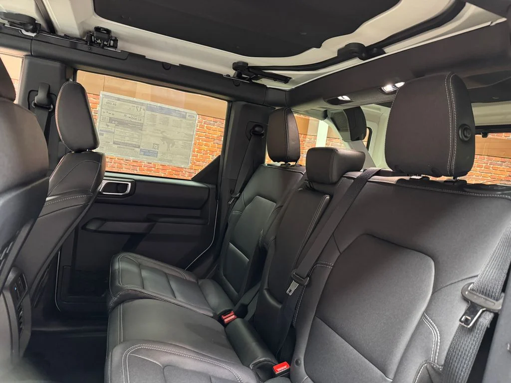 New 2026 Oxford White Ford Badlands® image 28