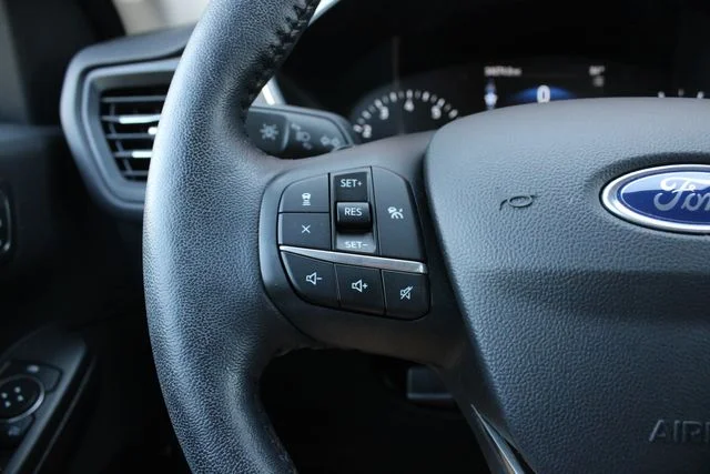 Used 2020 Blue Ford SEL image 13