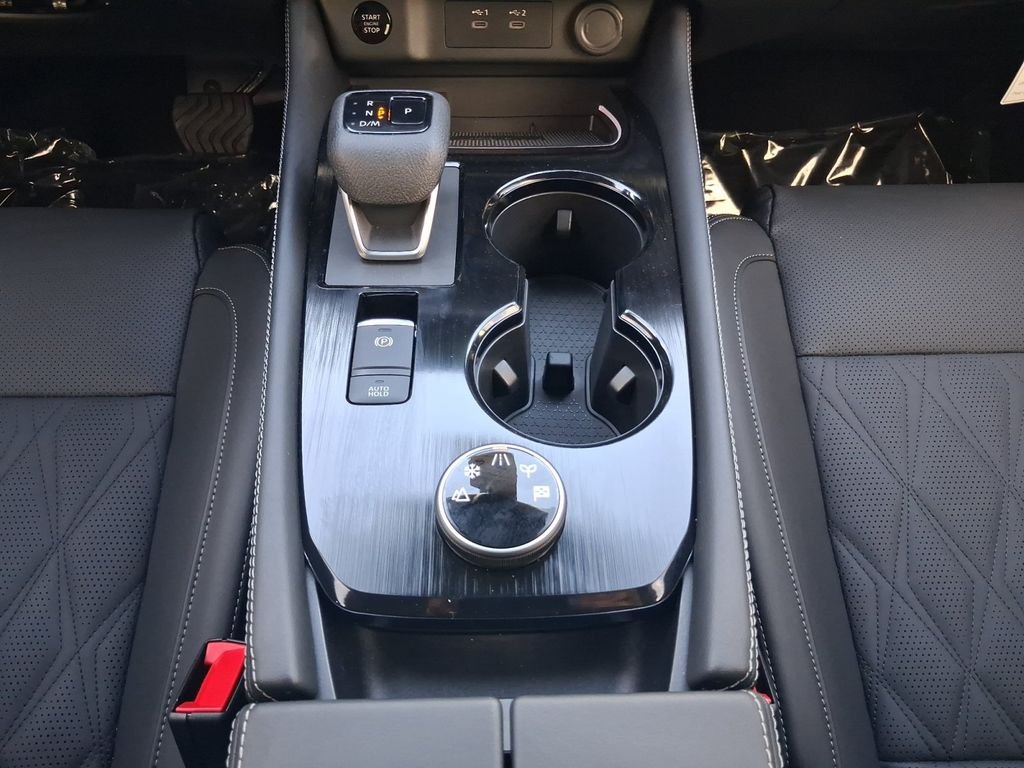 2026 Nissan Rogue Platinum - Photo 12