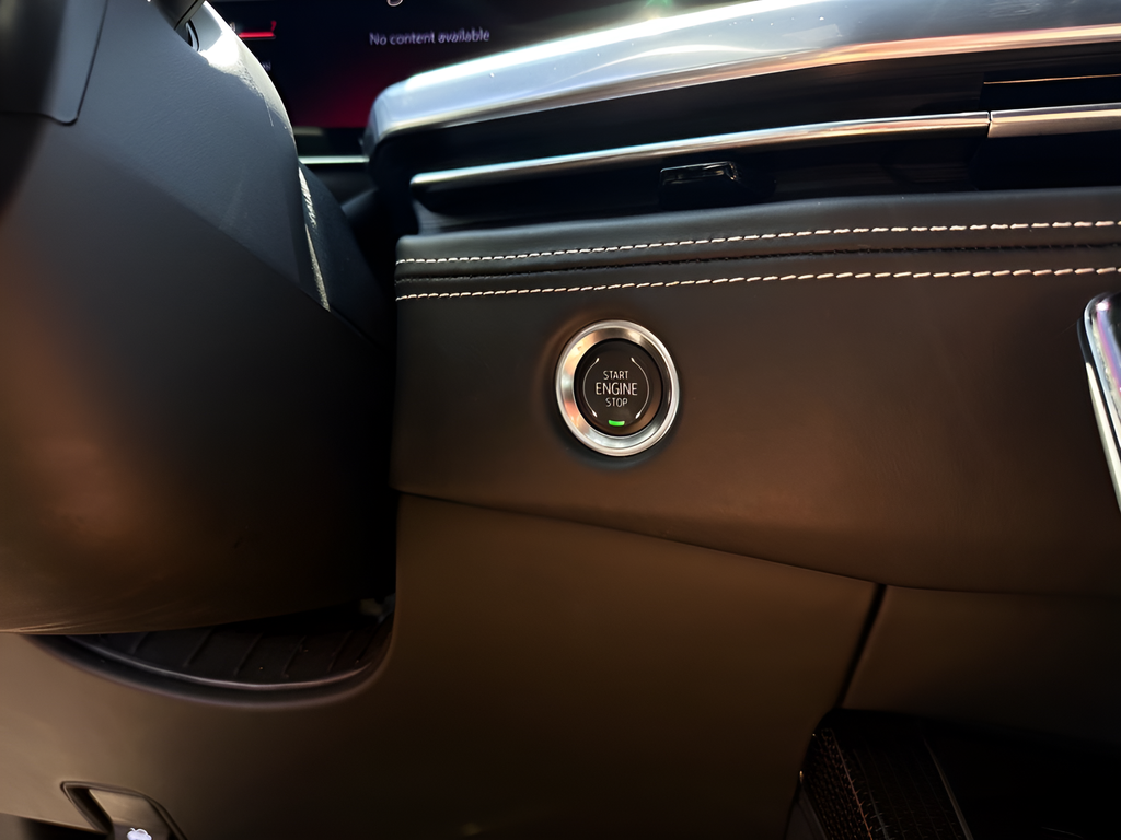 Used 2025 White Cadillac V-Series image 13