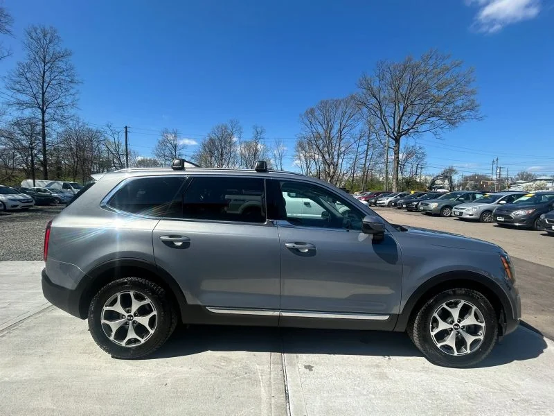 Used 2020 Blue Kia EX Sport Utility 4D image 17