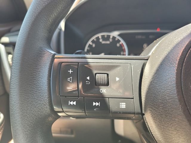 Used 2021 Gray Nissan S image 28