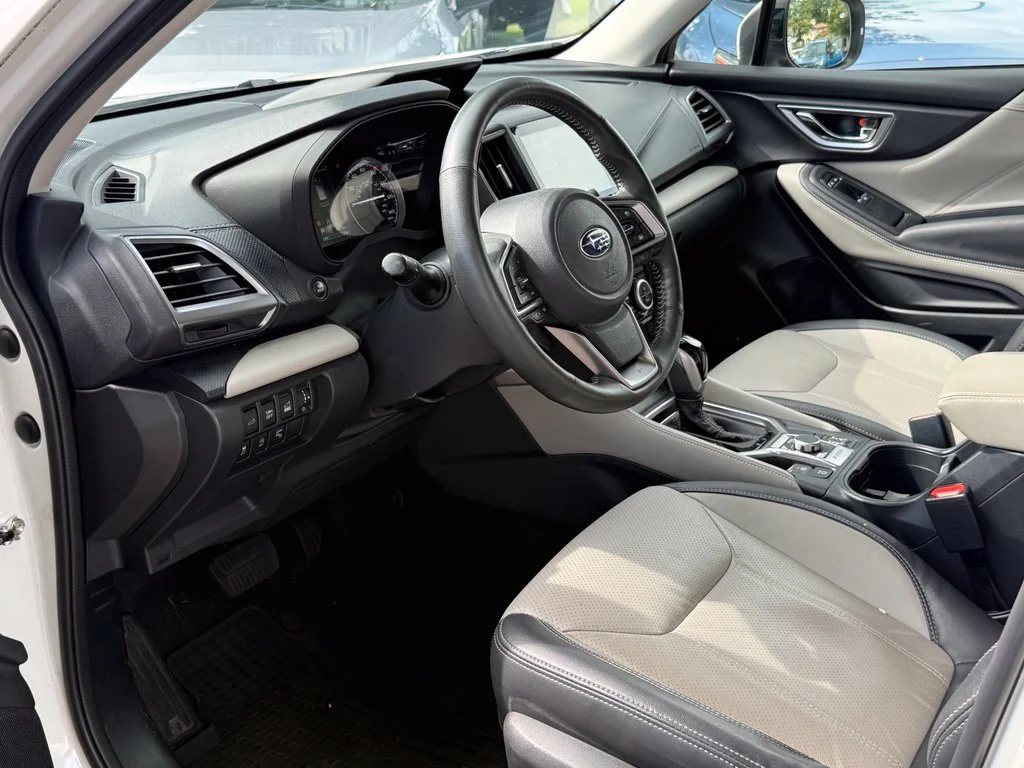 Used 2023 Crystal White Pearl Subaru Limited image 21