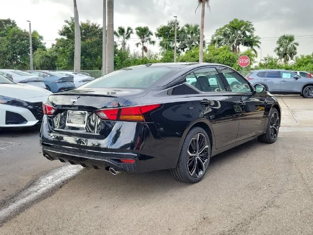 New 2026 Super Black Nissan SR image 4