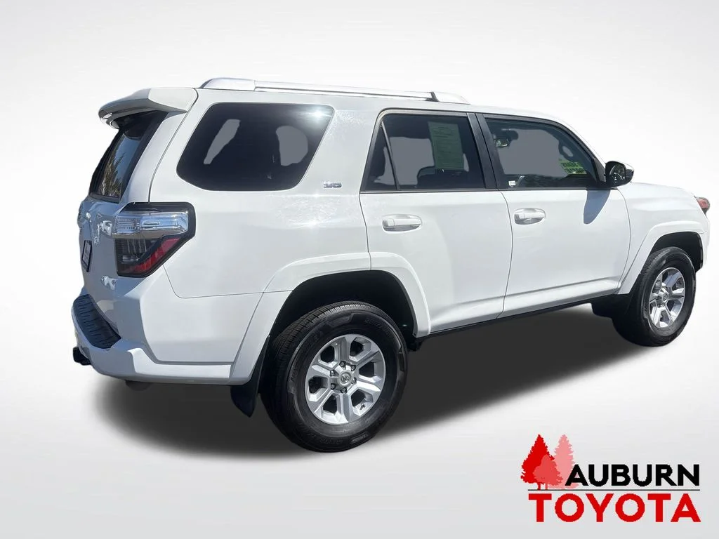 Used 2017 Super White Toyota SR5 image 5