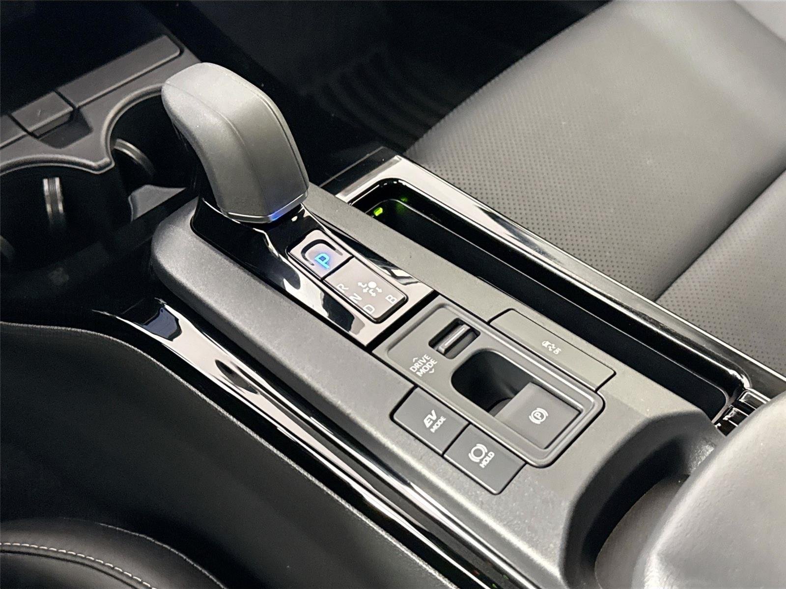 Certified Used 2025 Cutting Edge Toyota XLE image 27