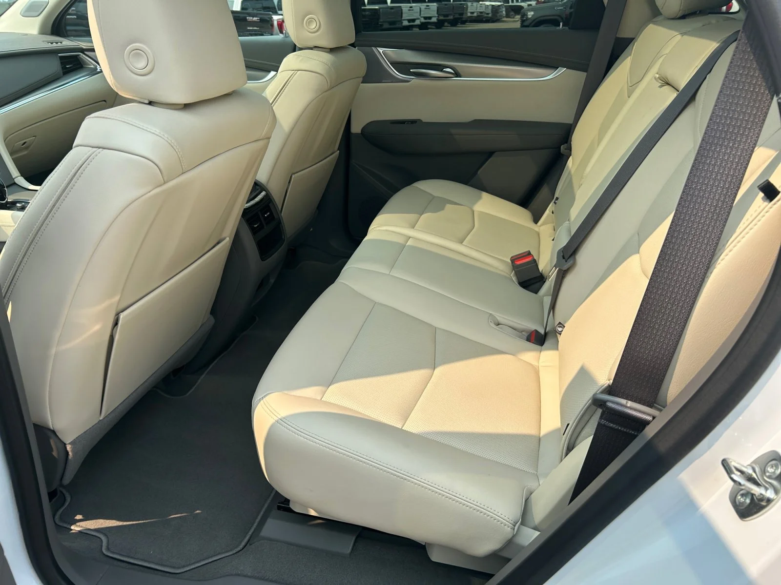 Certified Used 2025 White Cadillac AWD Premium Luxury Leather Sunroof Navigation V6 image 19