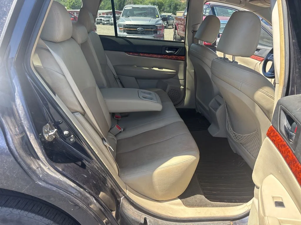 Used 2012 Deep Indigo Pearl Subaru 3.6R image 11