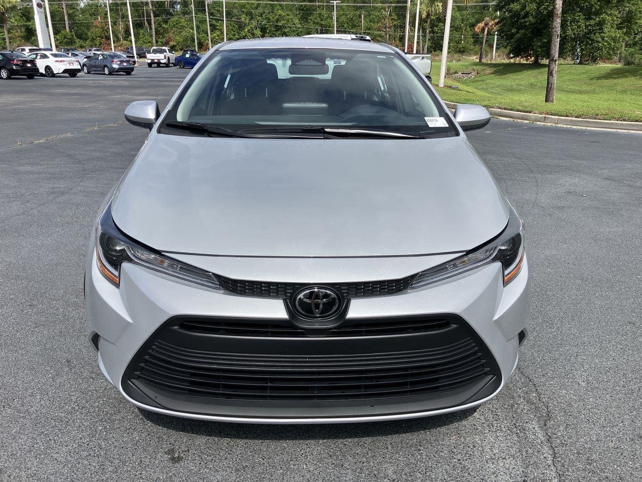 Used 2025 Silver (Classic Silver Metallic) Toyota LE image 8