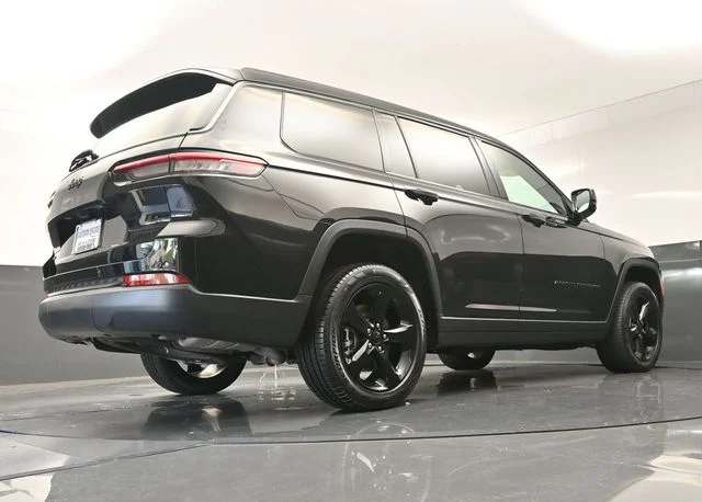 Used 2024 Black Jeep Limited image 39