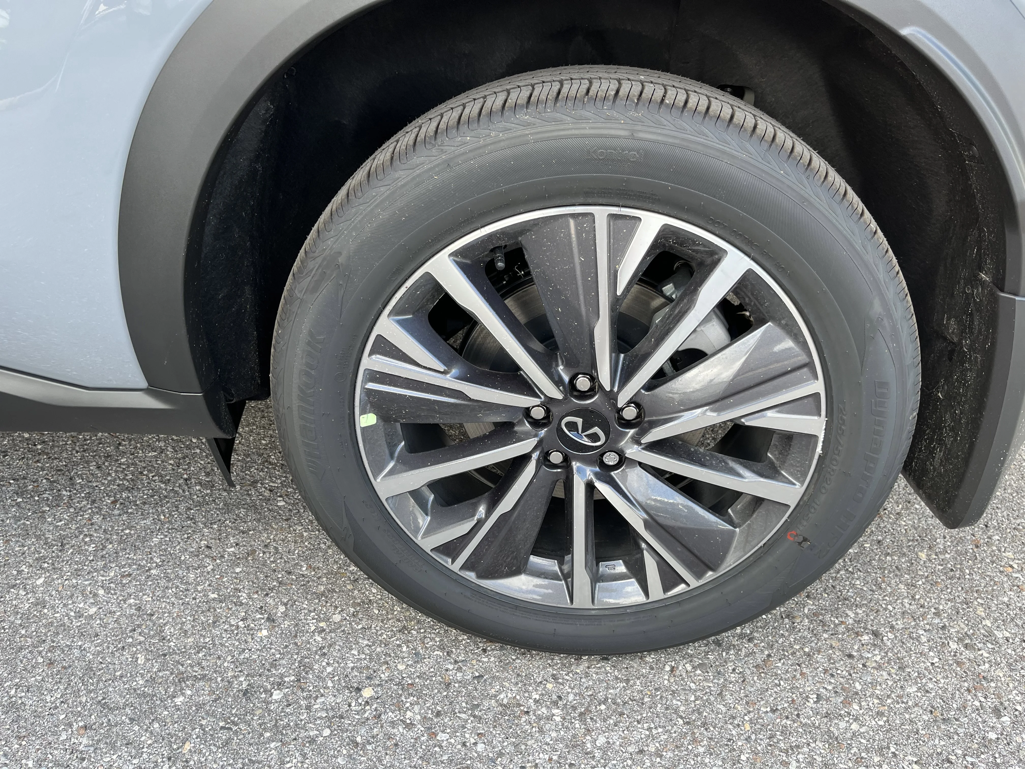 New 2027 Harbor Gray INFINITI LUXE image 10