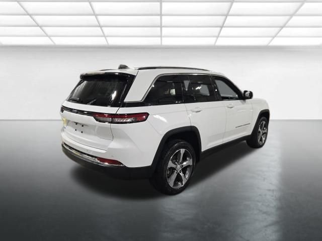 Used 2022 White Jeep 4xe image 4