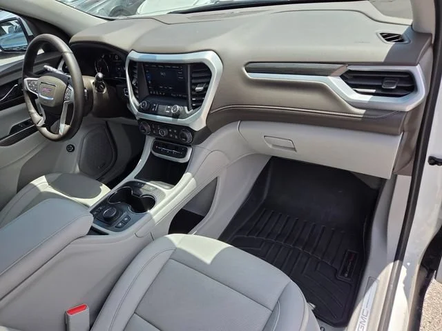 2023 GMC Acadia SLT - Photo 18