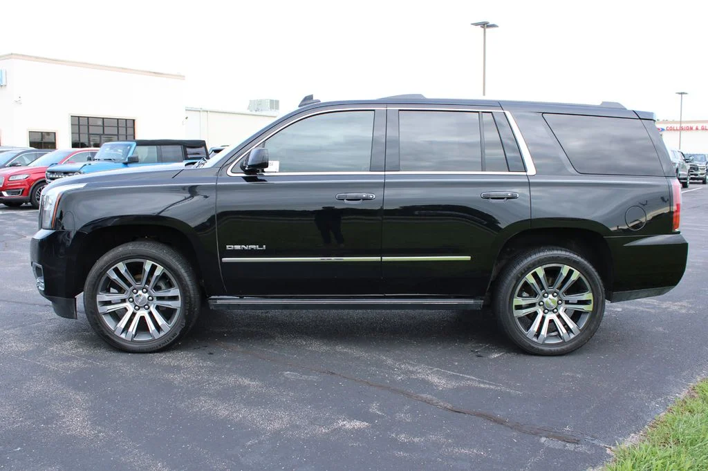 Used 2017 Onyx Black GMC Denali image 4