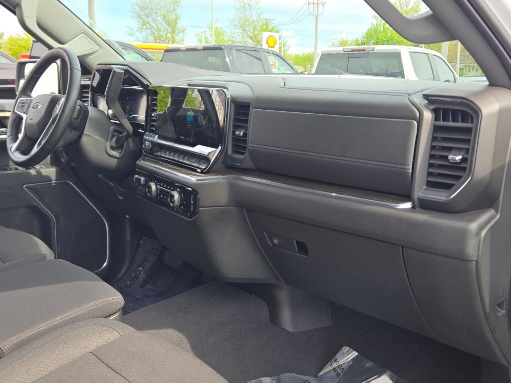 Used 2024 White Chevrolet RST image 7
