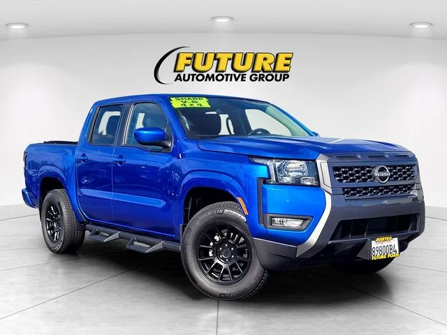 2025 Nissan Frontier SV Crew Cab 4X4 SWB's photo