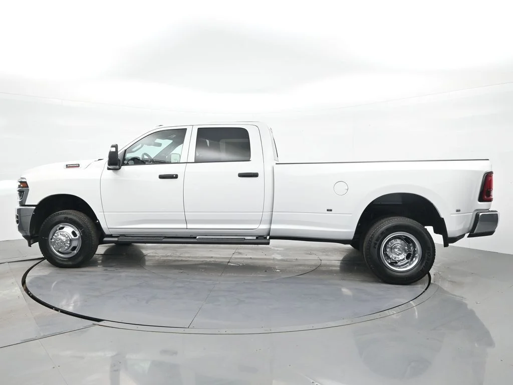 New 2026 Bright White Clear-Coat Exterior Paint RAM Tradesman image 10