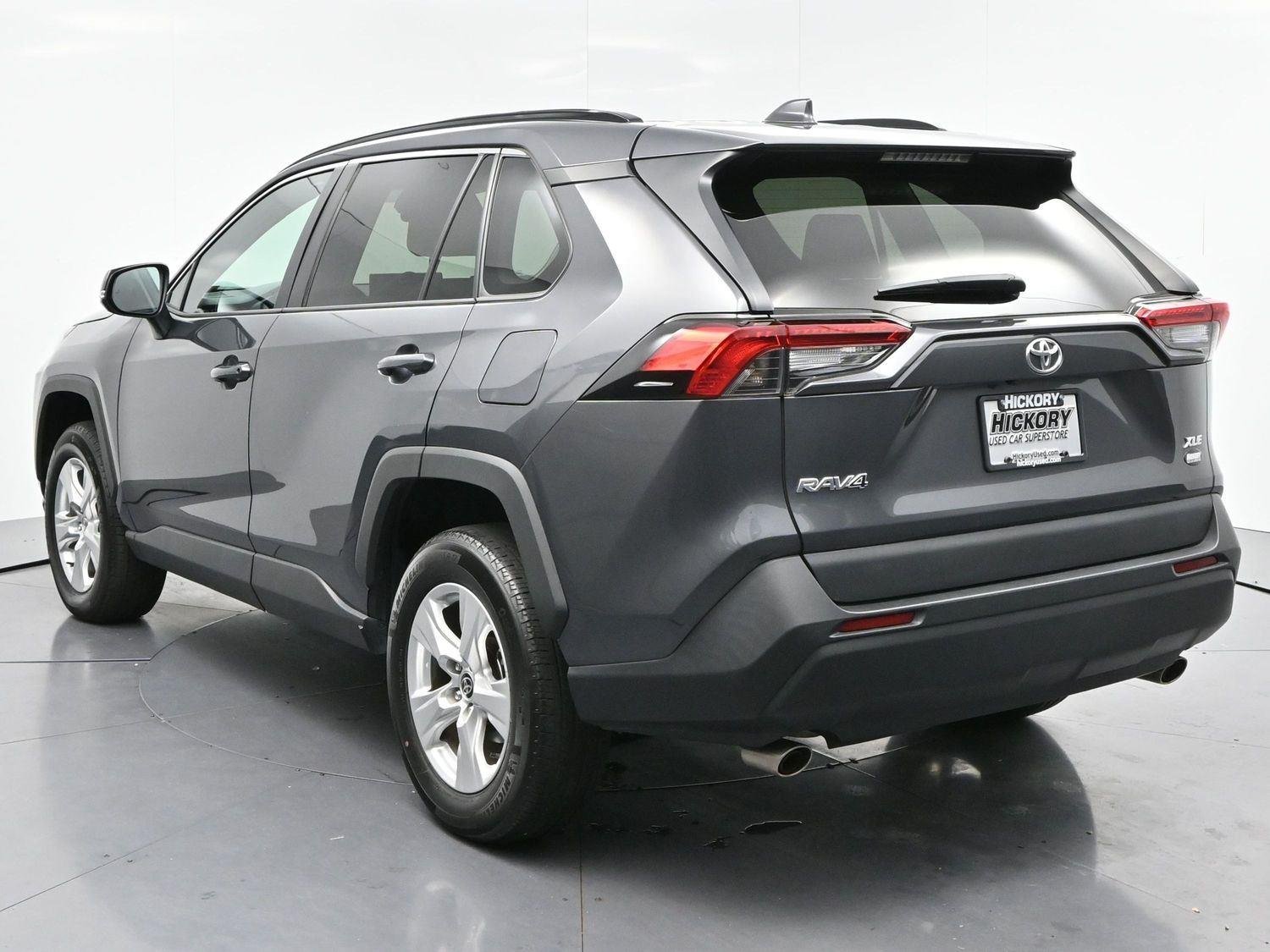 Used 2021 Magnetic Gray Metallic Toyota XLE image 5