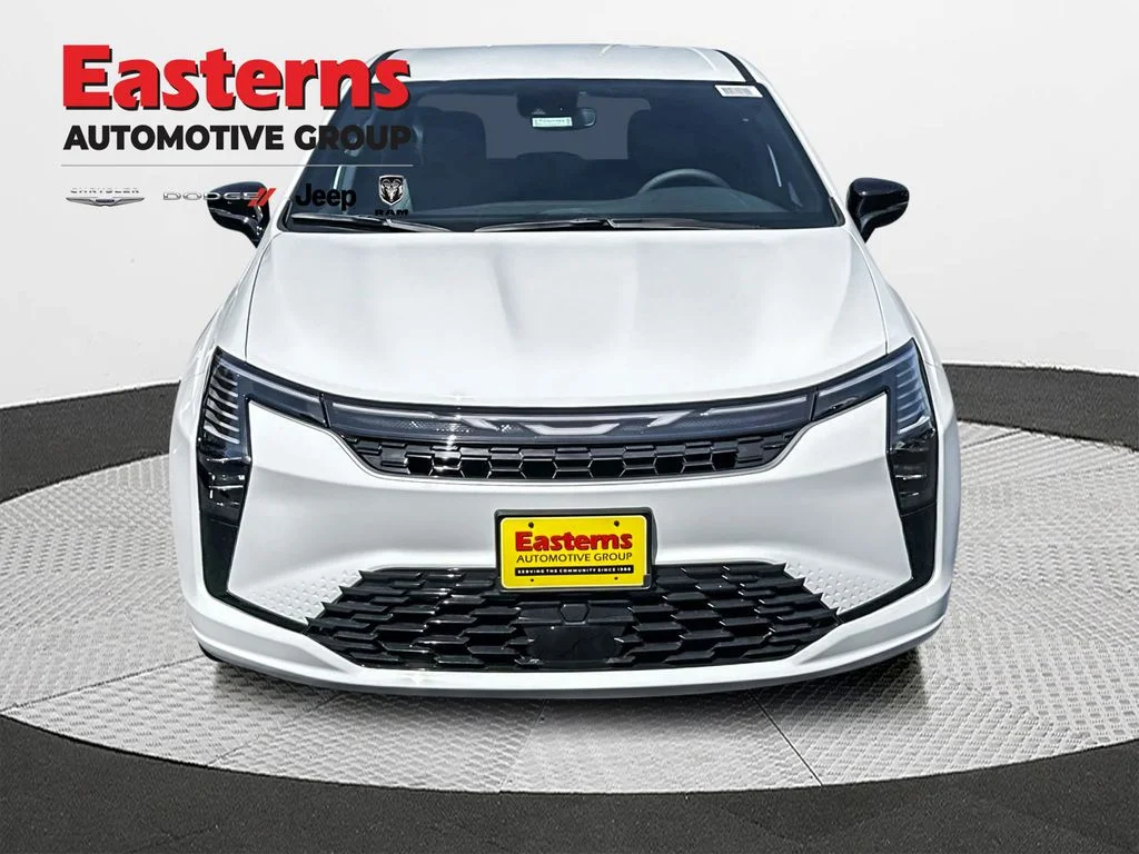 New 2027 Bright White Clear-Coat Exterior Paint Chrysler Select image 2