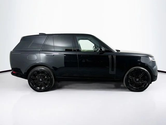 Certified Used 2025 Santorini Black Land Rover SE image 4