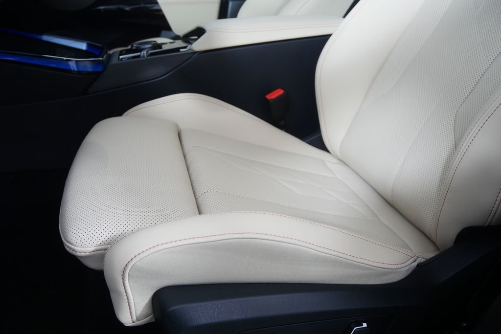 Used 2026 Black Sapphire Metallic BMW 30 xDrive image 9