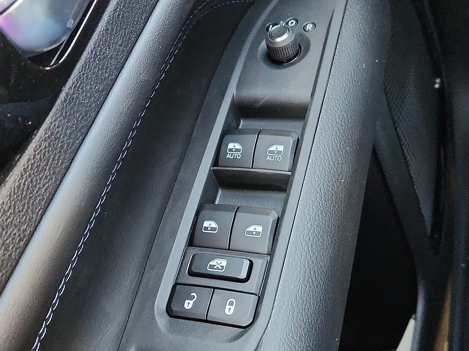 New 2026 PXJ Diamond Bla Jeep LATITUDE ALTITUDE 4X4 image 17